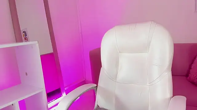 Adison Reyes online show from 07/10/26, 12:08