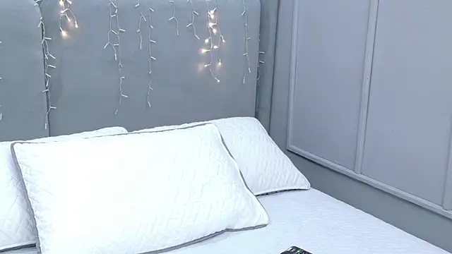 Serenne  online show from 05/17/26, 09:22