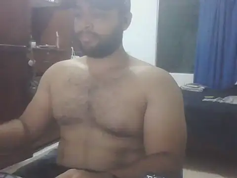 Snapshot of Bearmachin chatting on 05/04/26, 02:51 Bearmachin online show from 05/04/26, 02:51
