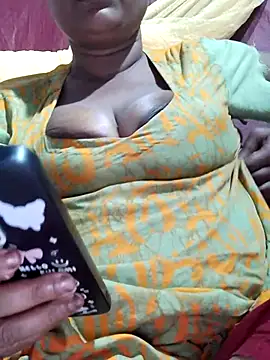 Snapshot of Gulapi_N chatting on 05/10/26, 05:56 Gulapi N online show from 05/10/26, 05:56
