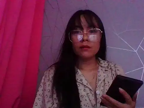 Snapshot of Bad_bish21 chatting on 06/11/26, 01:20 Bad bish21 online show from 06/11/26, 01:20