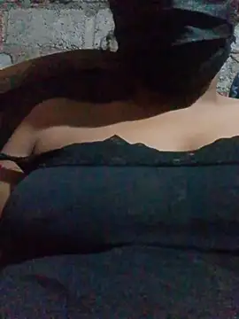 Snapshot of shashini97 chatting on 06/06/26, 05:28 shashini97 online show from 06/06/26, 05:28