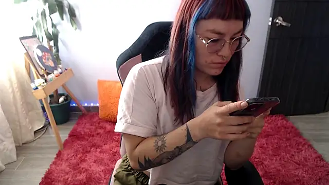 Nyxie8 online show from 05/18/26, 02:12
