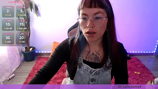 Nyxie8 online show from 05/25/26, 08:04