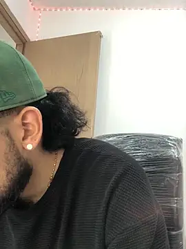 camilorestrepo77 online show from 05/17/26, 07:10