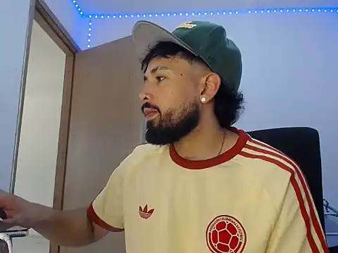 camilorestrepo77 online show from 06/11/26, 04:27
