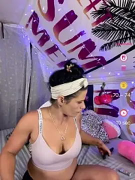 Vanessa Valentine online show from 06/04/26, 03:07