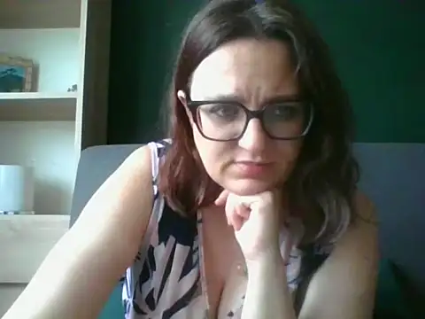 sensual paris online show from 06/10/26, 05:28