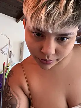 A CURVY HOT online show from 05/20/26, 02:45