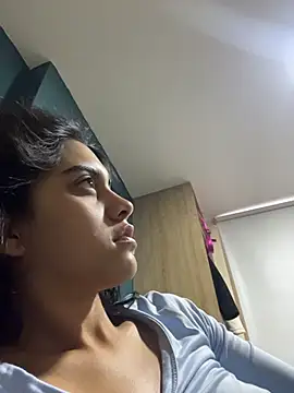 mia moonna online show from 07/29/26, 11:41