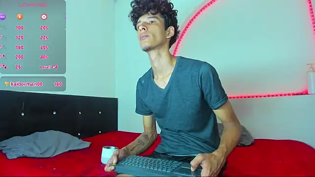 liammendoza98 online show from 05/13/26, 12:02