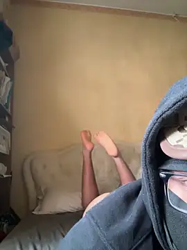 fedezeloofeet online show from 04/29/26, 09:13