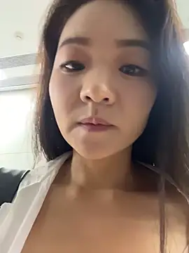 xiaochengzi505 online show from 05/28/26, 12:41