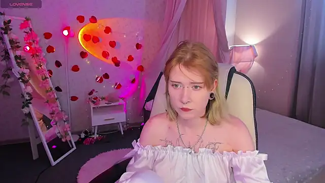 Elira Vane online show from 07/07/26, 02:58