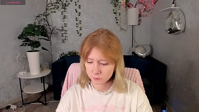 Elira Vane online show from 07/13/26, 02:58