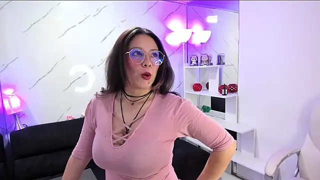 MaraMartinez  online show from 07/20/26, 05:59