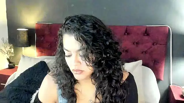 ZiaNoir  online show from 07/05/26, 03:41