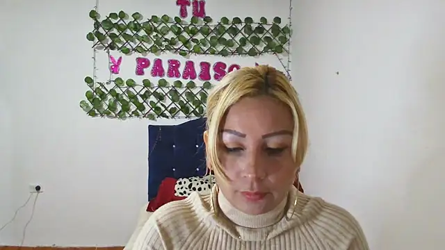 Snapshot of MoonCampbell_ chatting on 05/23/26, 01:04 MoonCampbell online show from 05/23/26, 01:04
