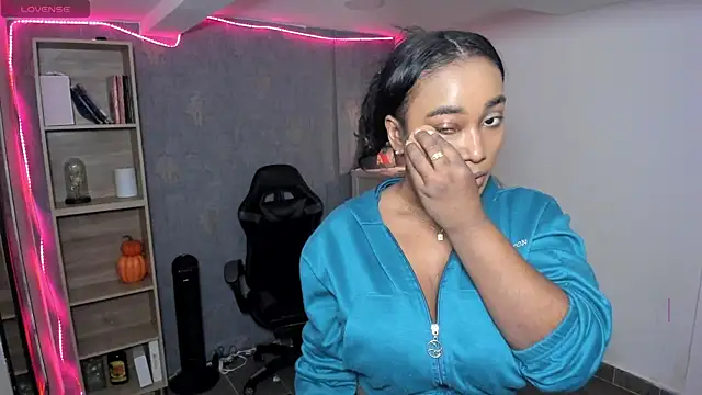 alessia anderson online show from 10/21/25, 11:27