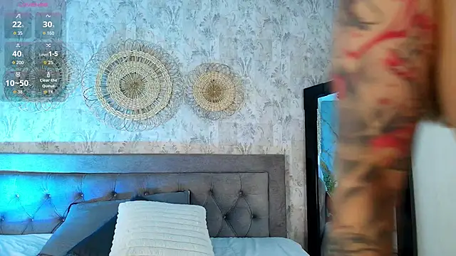 Snapshot of Luciana66_ chatting on 05/27/26, 08:06 Luciana66 online show from 05/27/26, 08:06