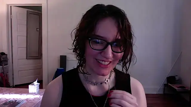 Snapshot of AnnywnBelle chatting on 05/05/26, 10:07 AnnywnBelle online show from 05/05/26, 10:07