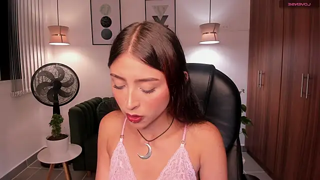Nikky sweett  online show from 05/28/26, 05:49