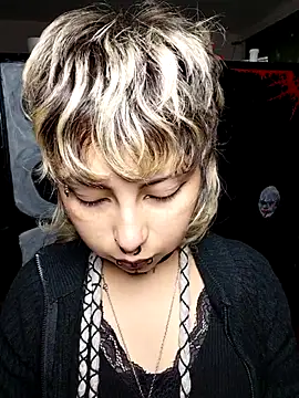 Cute Chrixxx online show from 07/22/26, 12:08