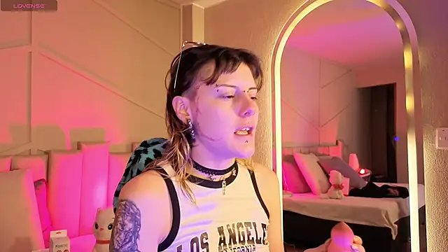 Rossiee huntt online show from 06/16/26, 12:41