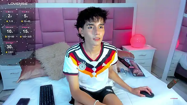 Snapshot of christopher_robin4 chatting on 05/30/26, 08:06 christopher robin4 online show from 05/30/26, 08:06