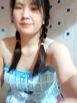 Snapshot of Kee2000 chatting on 06/04/26, 03:07 Kee2000 online show from 06/04/26, 03:07