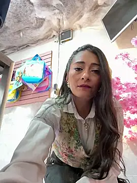 IsabellaMariet online show from 06/18/26, 02:54