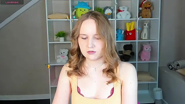 Snapshot of Emmaa_Kimm chatting on 05/21/26, 01:01 Emmaa Kimm online show from 05/21/26, 01:01