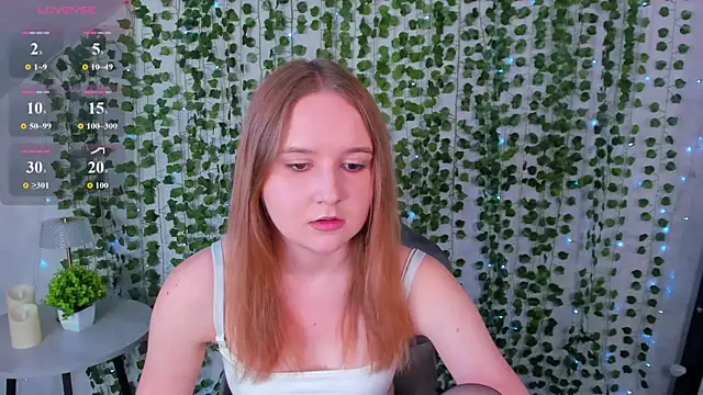 Emmaa Kimm online show from 07/14/26, 12:57