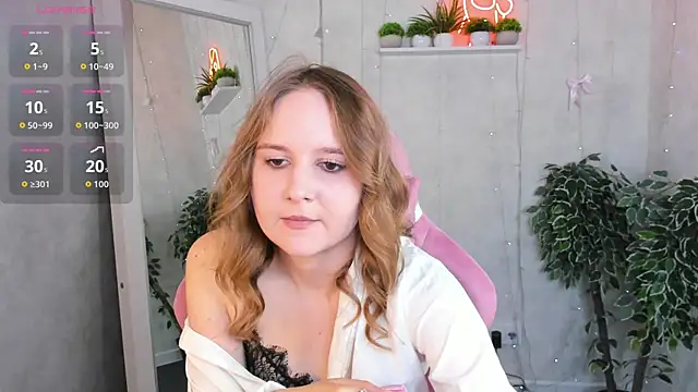 Emmaa Kimm online show from 07/16/26, 01:00