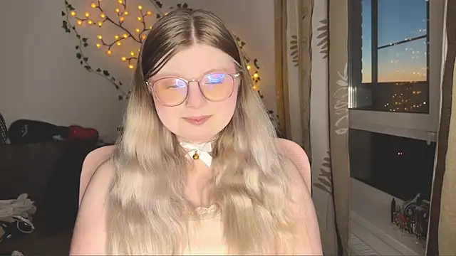 YukiBlush online show from 06/18/26, 10:03
