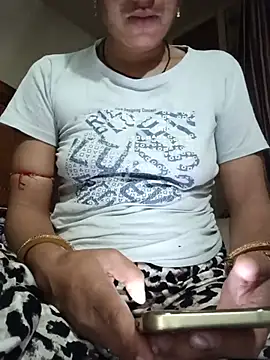 Snapshot of annu_47 chatting on 07/09/26, 04:55 annu 47 online show from 07/09/26, 04:55