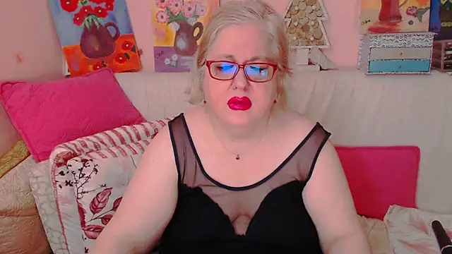 Snapshot of Maturelove_xxx chatting on 05/15/26, 06:48 Maturelove xxx online show from 05/15/26, 06:48
