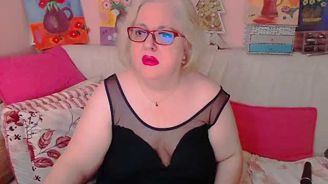 Snapshot of Maturelove_xxx chatting on 06/12/26, 07:02 Maturelove xxx online show from 06/12/26, 07:02