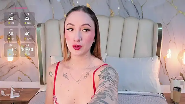Snapshot of Hannah_Lane chatting on 06/12/26, 12:04 Hannah Lane online show from 06/12/26, 12:04