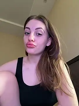 Snapshot of EmersonBenet chatting on 05/30/26, 09:39 EmersonBenet online show from 05/30/26, 09:39