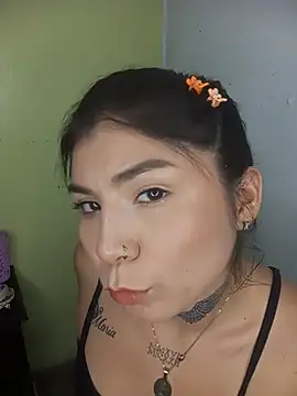 PequenaNena online show from 06/12/26, 02:54