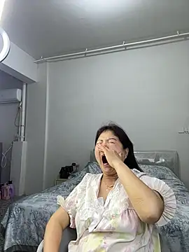 linda51863 online show from 06/09/26, 12:50