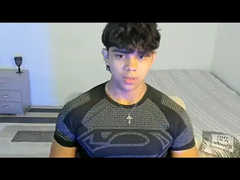 Snapshot of noahprada chatting on 05/13/26, 04:54 noahprada online show from 05/13/26, 04:54