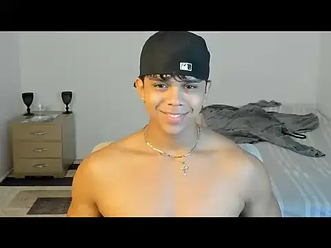 Snapshot of noahprada chatting on 05/20/26, 06:08 noahprada online show from 05/20/26, 06:08