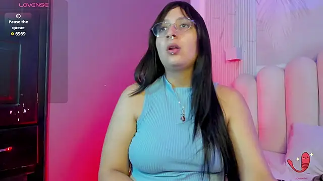 Snapshot of Svetlana_3 chatting on 05/21/26, 11:45 Svetlana 3 online show from 05/21/26, 11:45