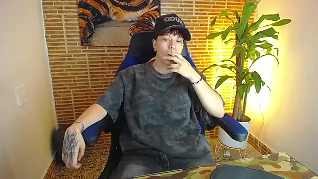 Asher addamss  online show from 08/01/26, 08:13