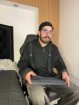 DomBoy  online show from 07/11/26, 08:00