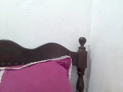 Snapshot of Xoeni chatting on 05/15/26, 11:01 Xoeni online show from 05/15/26, 11:01