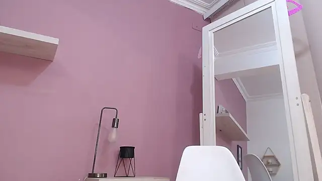 milaluxx online show from 07/28/26, 01:10