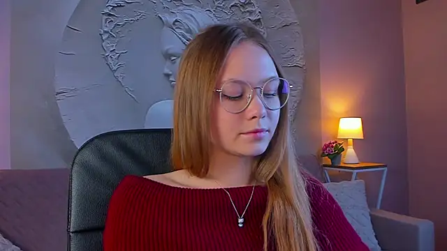 FloraLarsson online show from 05/21/26, 03:41